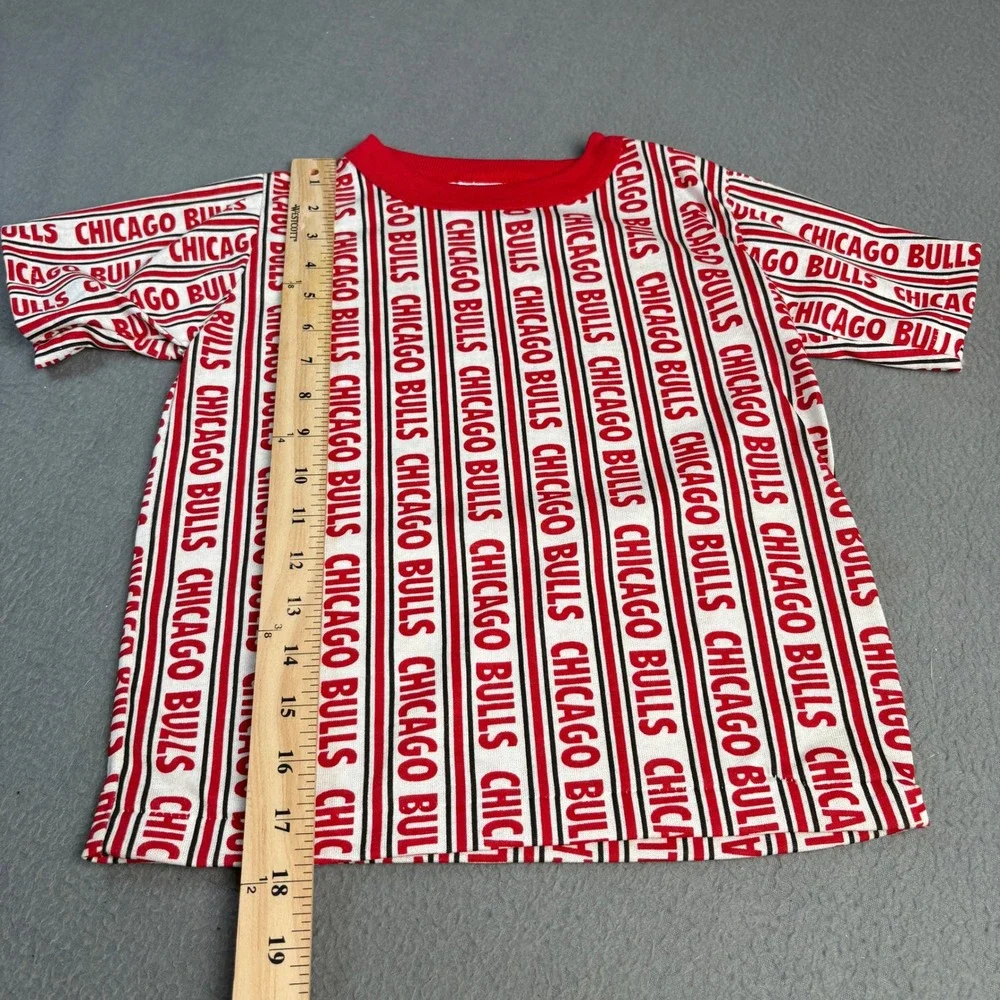 Vintage Chicago Bulls Kids T-Shirt and Shorts Set Red Black White Made in USA 7